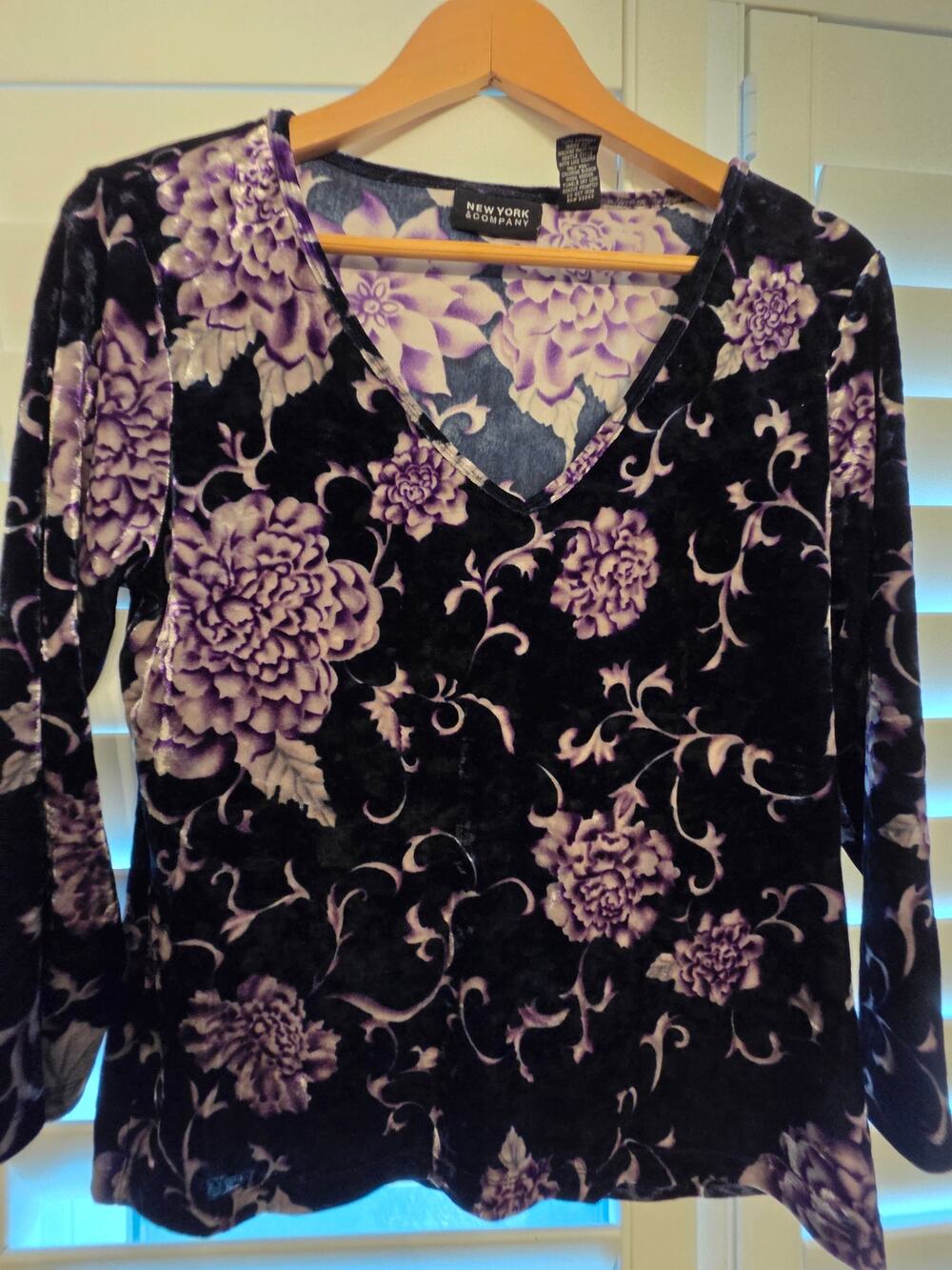 Vintage, y2k, witchy new york and company velvet blouse. Whimsigoth